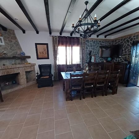 Villa Martinez Alquiler Rural Isabel Alcalá del Valle Kültér fotó