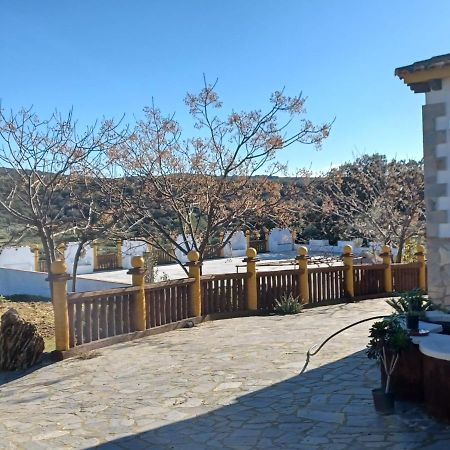 Villa Martinez Alquiler Rural Isabel Alcalá del Valle Kültér fotó